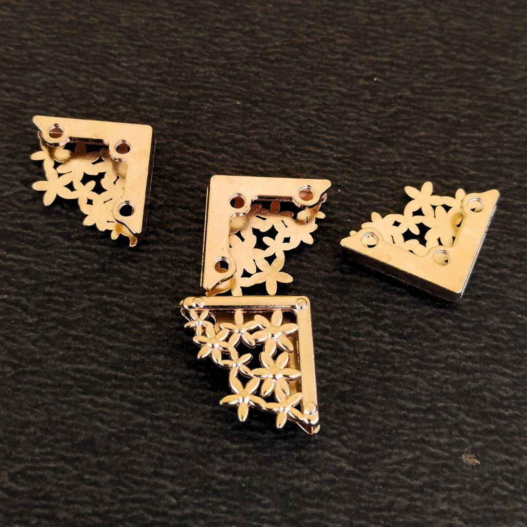 Premium Metal Collar Tips – Set of 4 | Shirt Collar Pins for Men & Women