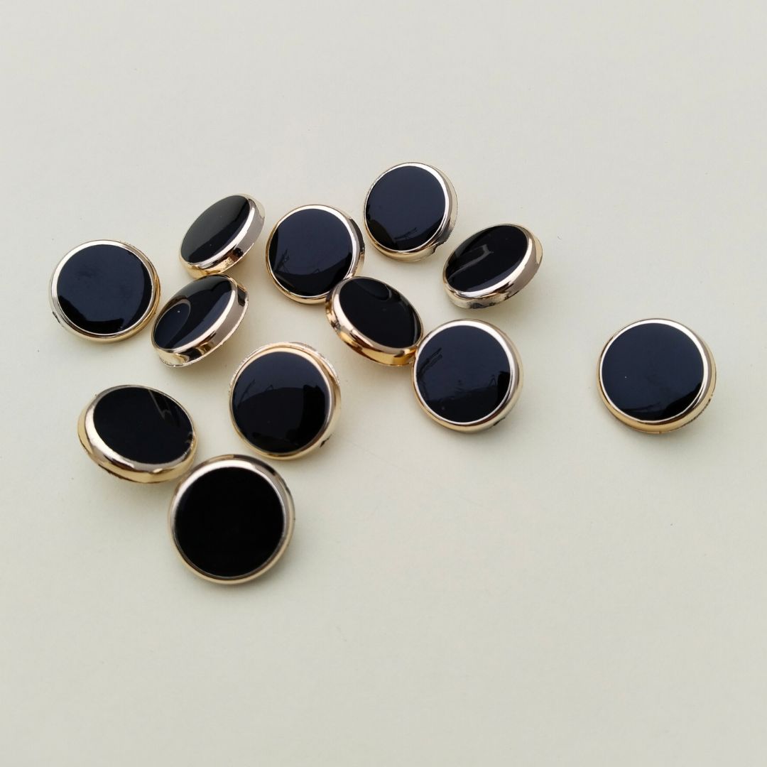 Classic Black & Gold Button | 12 Buttons