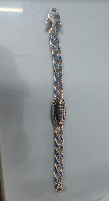 Elegant Six-Character Mantra Nine-Eyed Dzi Bead Bracelet with Silver Chain and Graceful Design