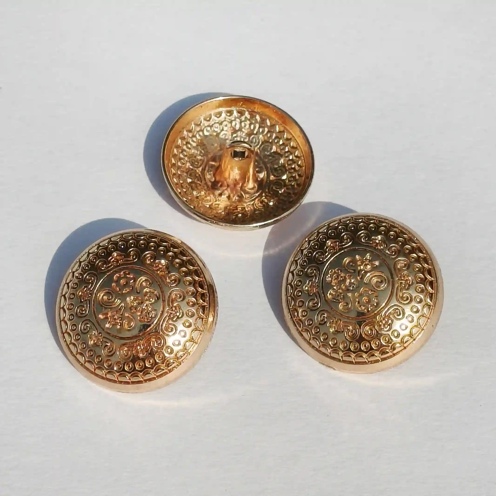Floral gold metal buttons flat lay 18mm and 23mm sizes India – Gleemify